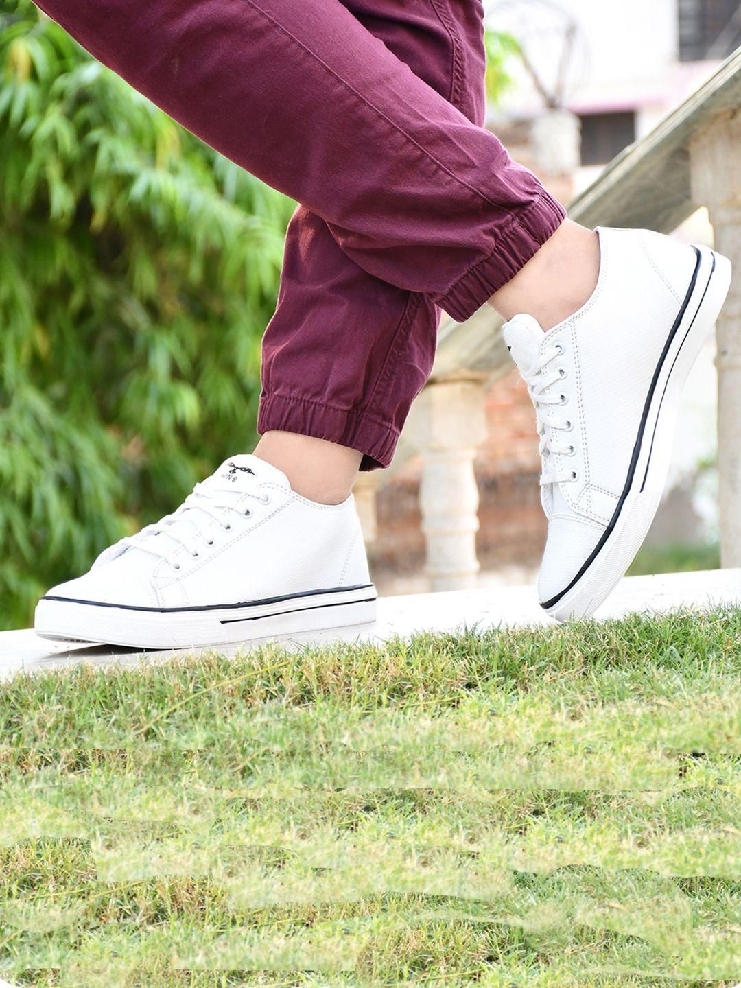 WIN9 Fashionable Canvas Casual Partywear white Outdoor Sneakers For Men