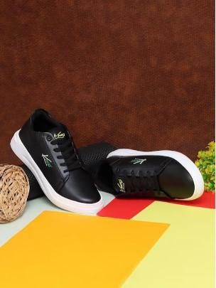 Men Padded Insole Contrast Sole Sneakers