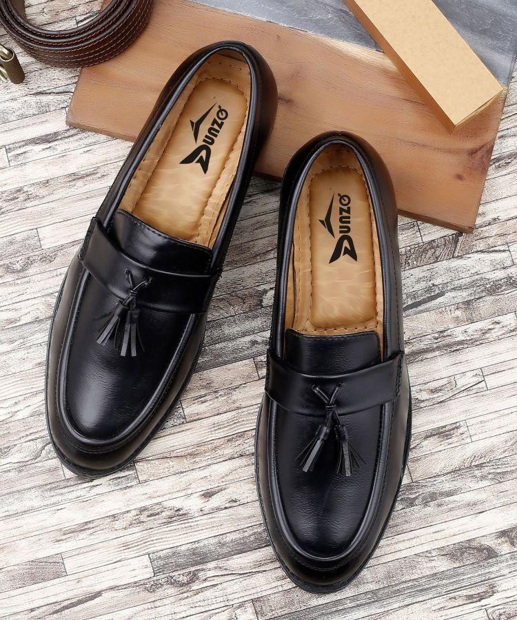 Dunzo Mens Loafer shoes slipon Black Color